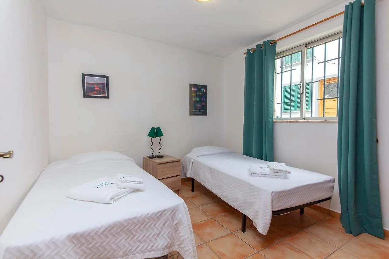 B18 - Village Street Apartment Lagos Portugal